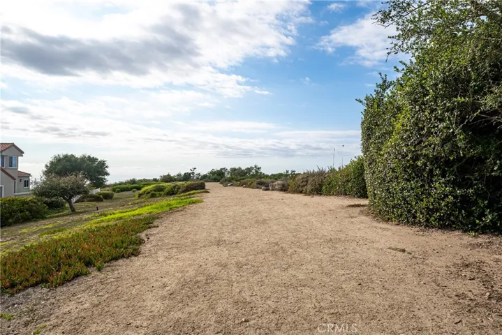 Nearby park and hiking trails