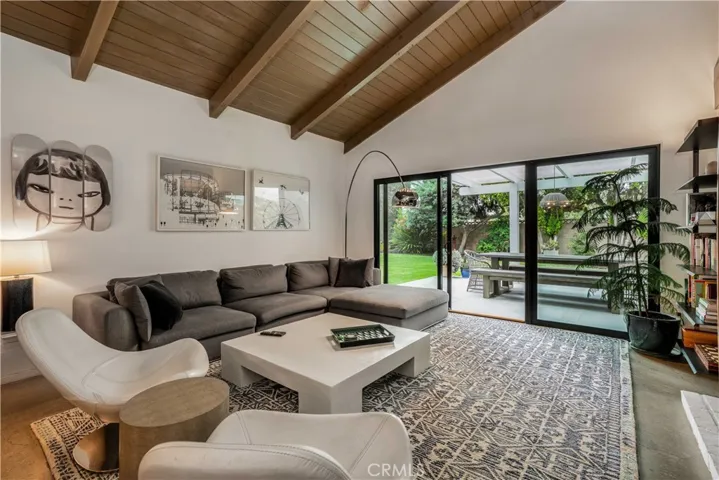 22335 Tiara Street, Woodland Hills, California 91367