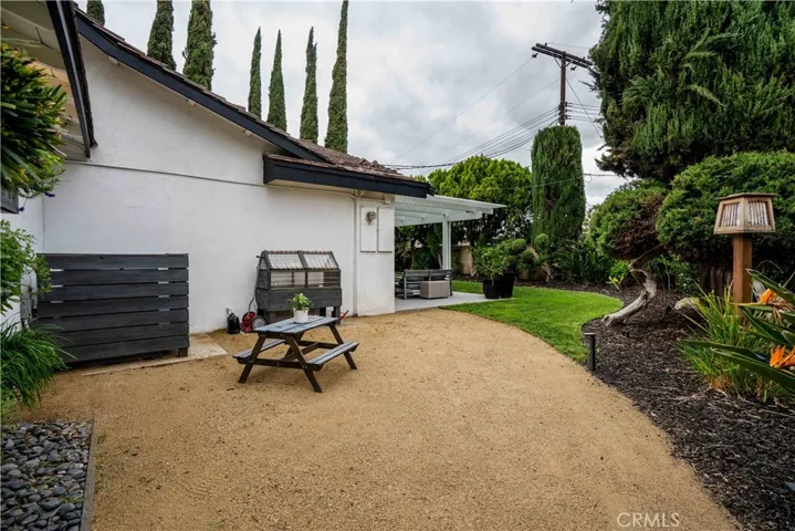 22335 Tiara Street, Woodland Hills, California 91367
