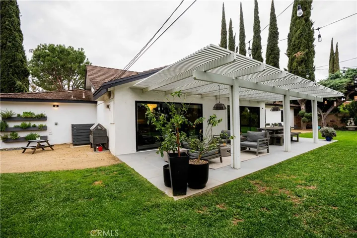 22335 Tiara Street, Woodland Hills, California 91367