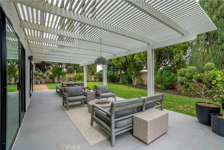 22335 Tiara Street, Woodland Hills, California 91367