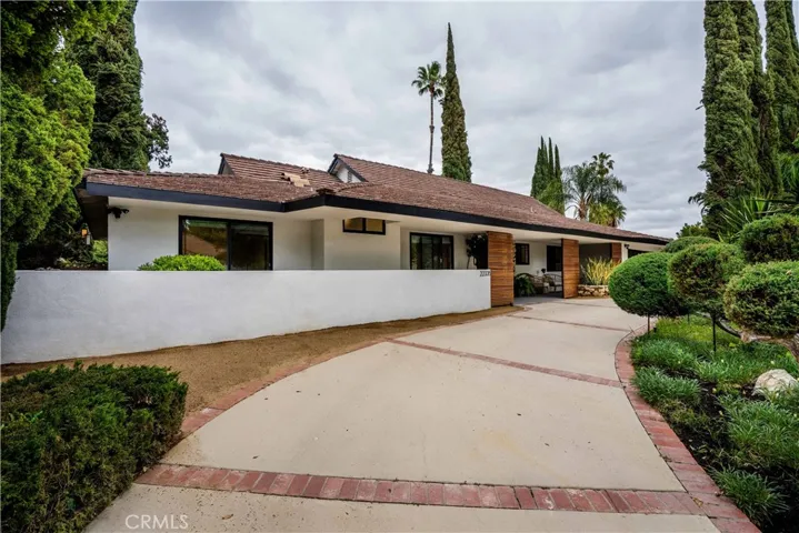 22335 Tiara Street, Woodland Hills, California 91367