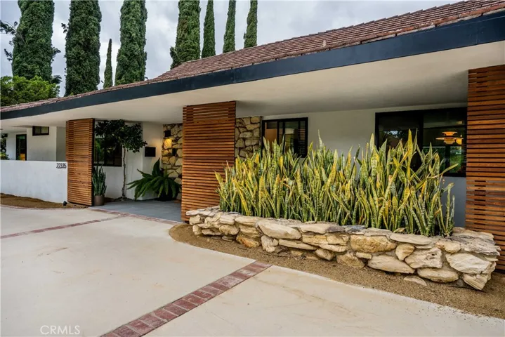 22335 Tiara Street, Woodland Hills, California 91367