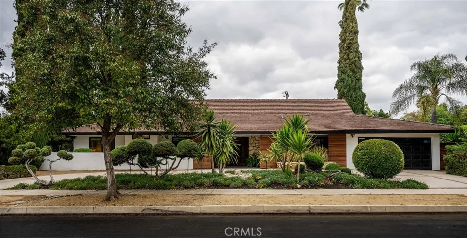22335 Tiara Street, Woodland Hills, California 91367