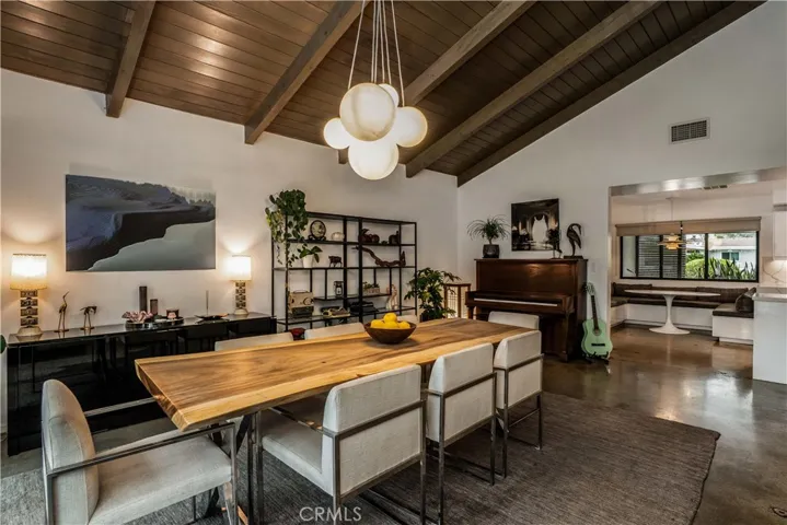 22335 Tiara Street, Woodland Hills, California 91367
