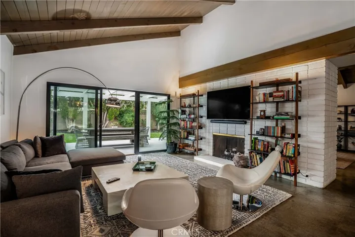 22335 Tiara Street, Woodland Hills, California 91367