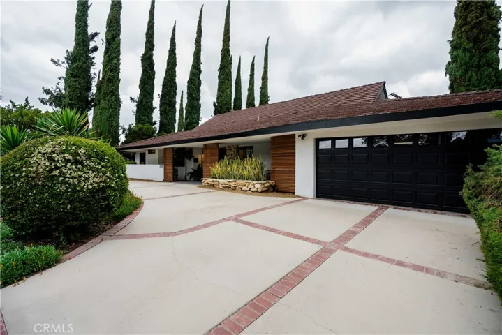 22335 Tiara Street, Woodland Hills, California 91367