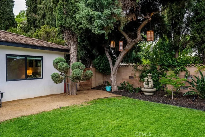 22335 Tiara Street, Woodland Hills, California 91367