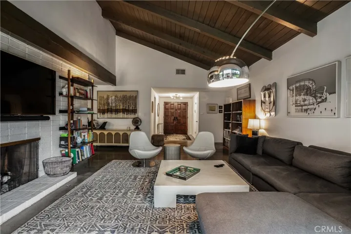 22335 Tiara Street, Woodland Hills, California 91367