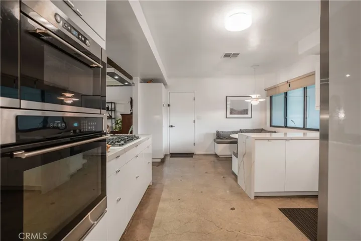 22335 Tiara Street, Woodland Hills, California 91367