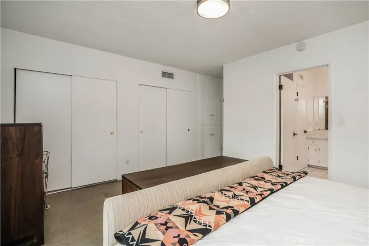 22335 Tiara Street, Woodland Hills, California 91367