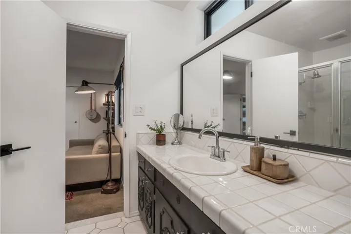 22335 Tiara Street, Woodland Hills, California 91367