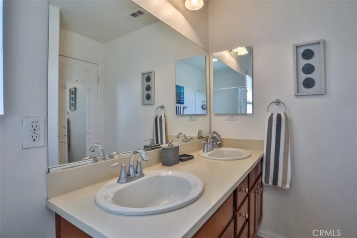Dual sinks
