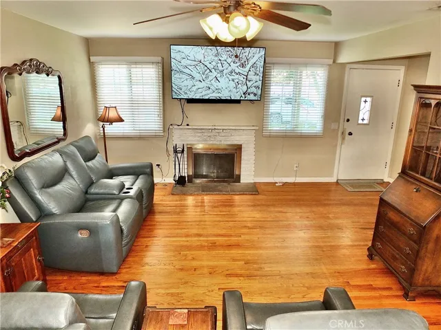 10872 Poindexter Avenue, Garden Grove, California 92840