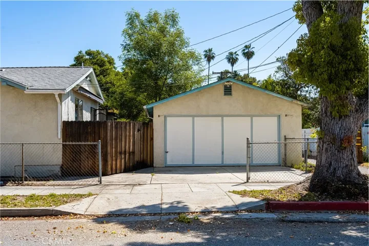 Garage