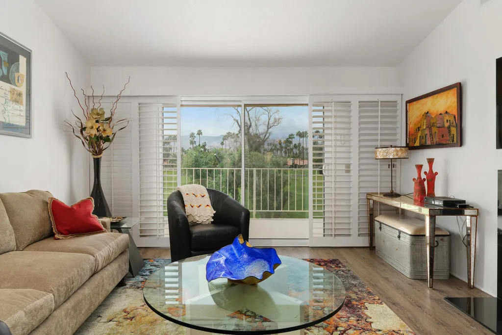 141 Desert Falls Circle, Palm Desert, California 92211 home-pic-5