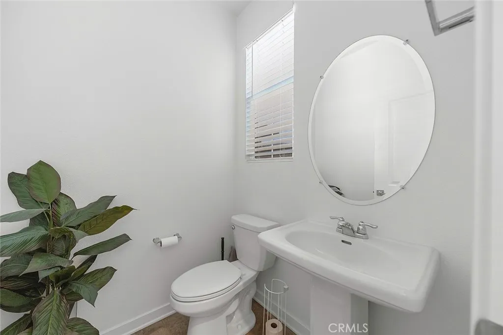 16584 Poppy Seed Lane, Fontana, California 92336 home-pic-10