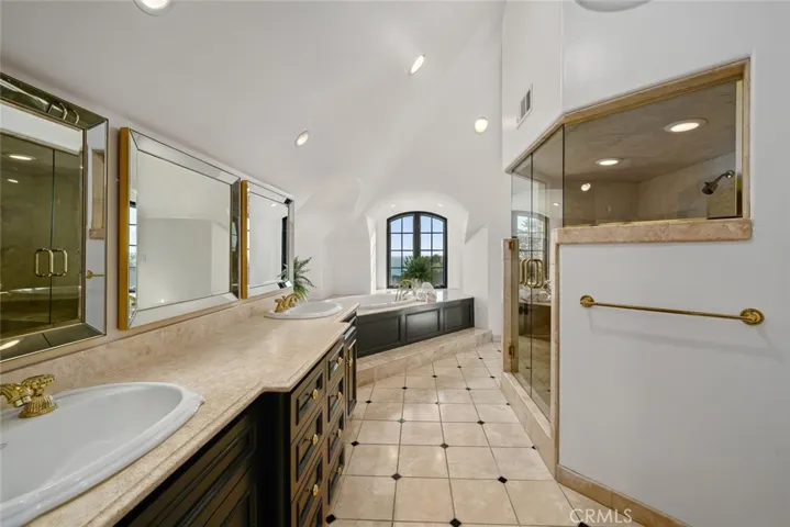 612 Exeter Lane, Cambria, California 93428