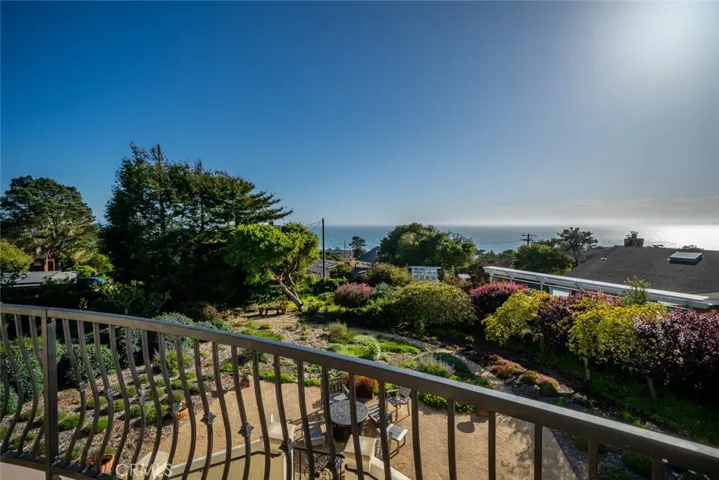 612 Exeter Lane, Cambria, California 93428
