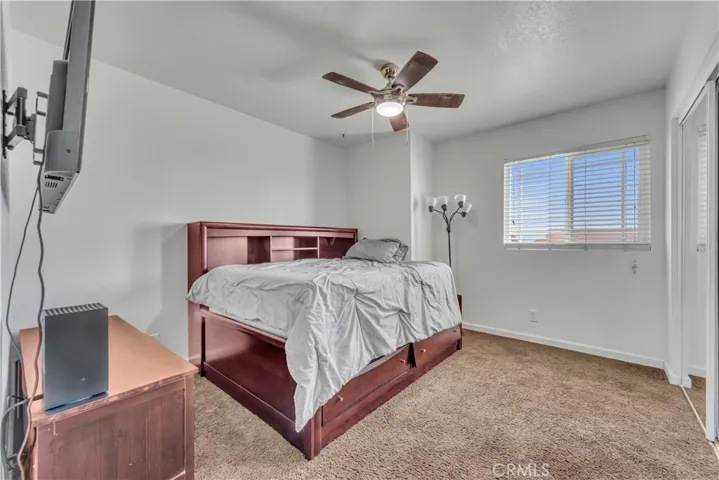 2525 Summerchase Avenue, Rosamond, California 93560