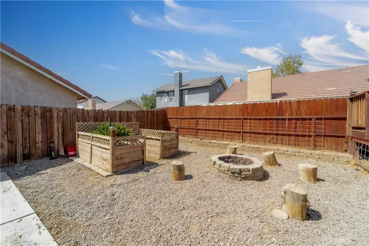 2525 Summerchase Avenue, Rosamond, California 93560