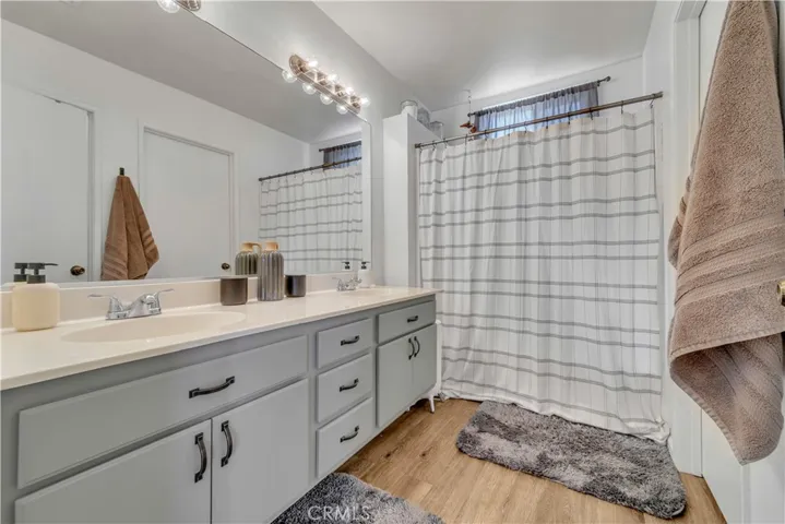 2525 Summerchase Avenue, Rosamond, California 93560