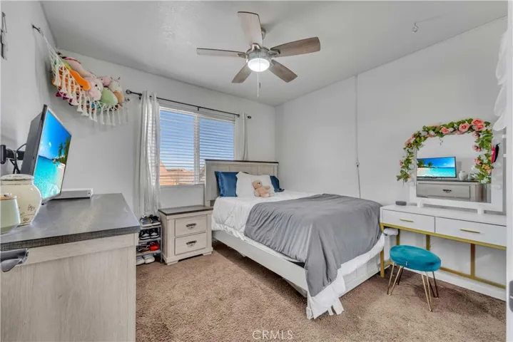 2525 Summerchase Avenue, Rosamond, California 93560