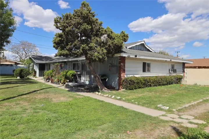 417 W Guinida Lane, Anaheim, California 92805