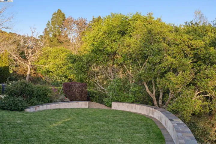 5550 Fernhoff Road, Oakland, California 94619