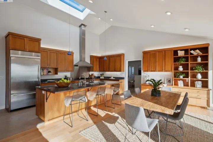 5550 Fernhoff Road, Oakland, California 94619