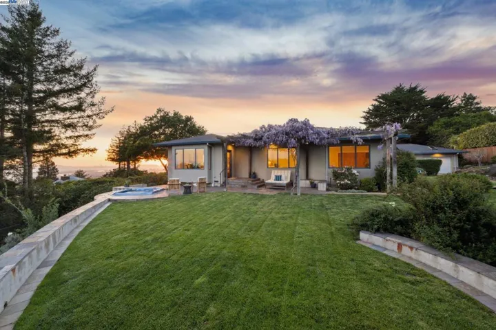 5550 Fernhoff Road, Oakland, California 94619