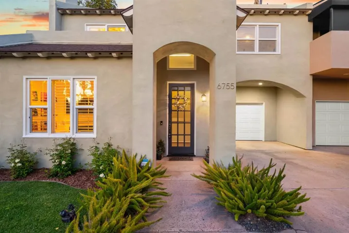 6755 Tyrian Street, La Jolla, California 92037