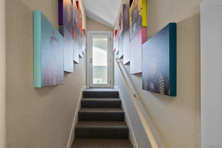 6755 Tyrian Street, La Jolla, California 92037