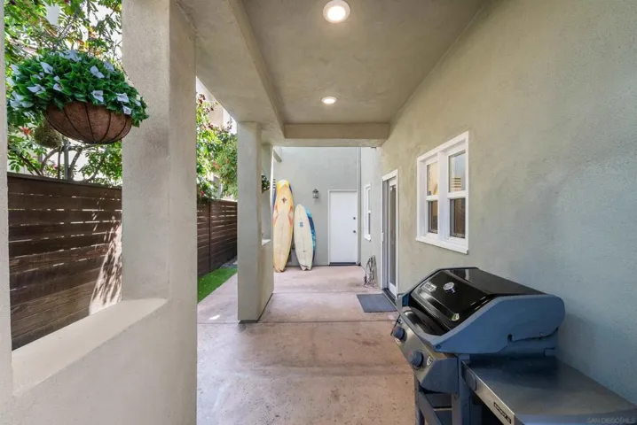 6755 Tyrian Street, La Jolla, California 92037