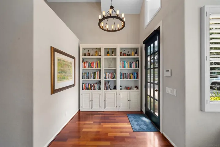 6755 Tyrian Street, La Jolla, California 92037