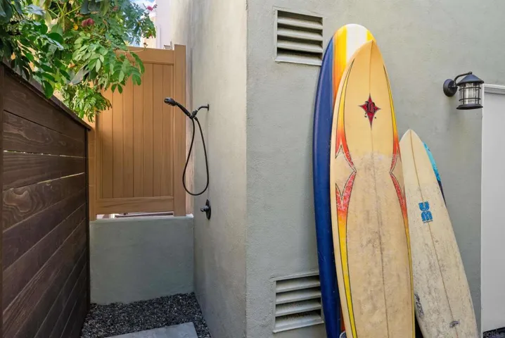 6755 Tyrian Street, La Jolla, California 92037