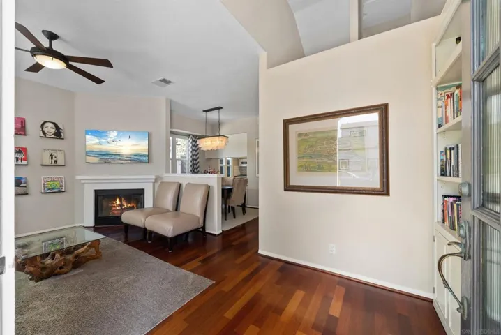 6755 Tyrian Street, La Jolla, California 92037