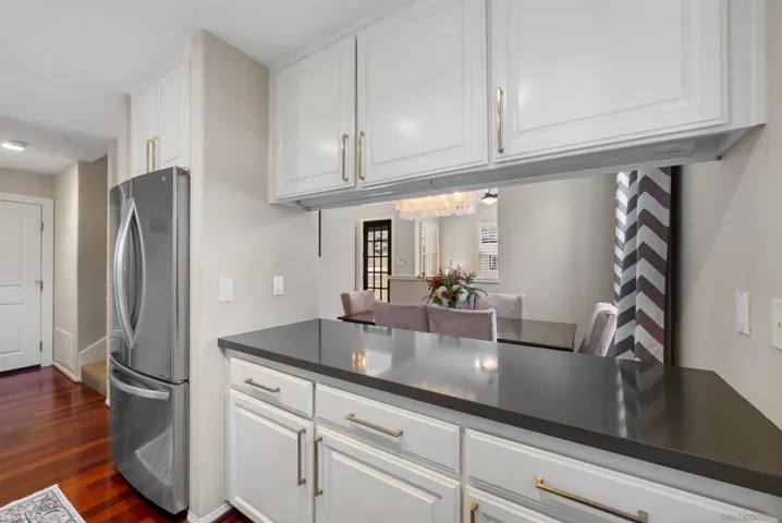 6755 Tyrian Street, La Jolla, California 92037