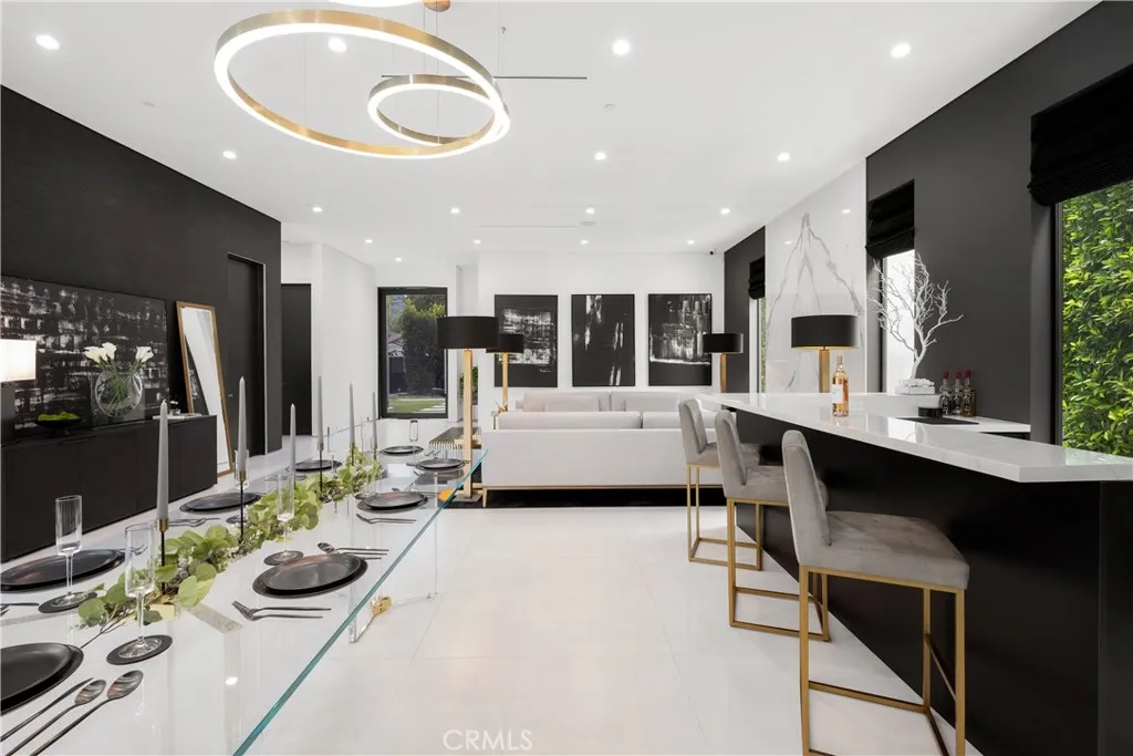 15231 Greenleaf Street, Sherman Oaks, California 91403 home-pic-5