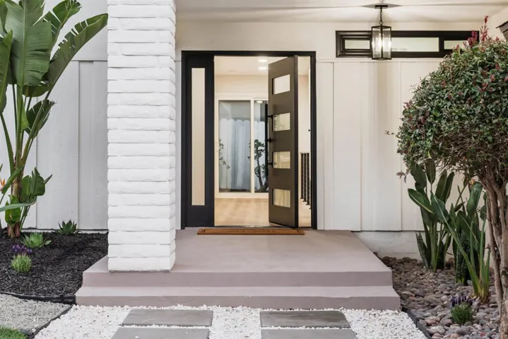 475 Parkwood Lane, Encinitas, California 92024