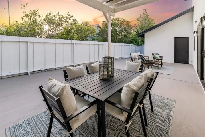 475 Parkwood Lane, Encinitas, California 92024