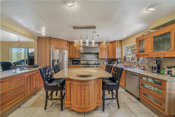 5340 Calatrana Drive, Woodland Hills, California 91364