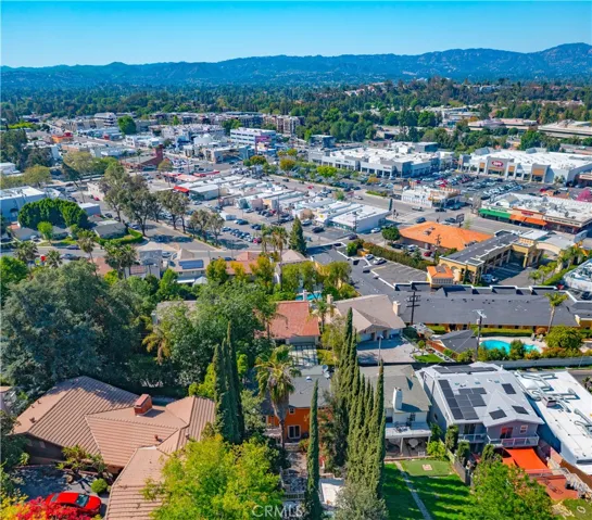 5340 Calatrana Drive, Woodland Hills, California 91364