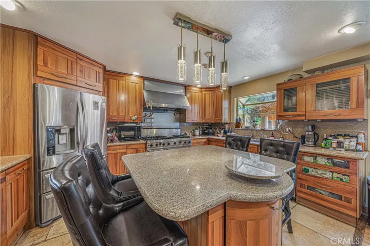 5340 Calatrana Drive, Woodland Hills, California 91364