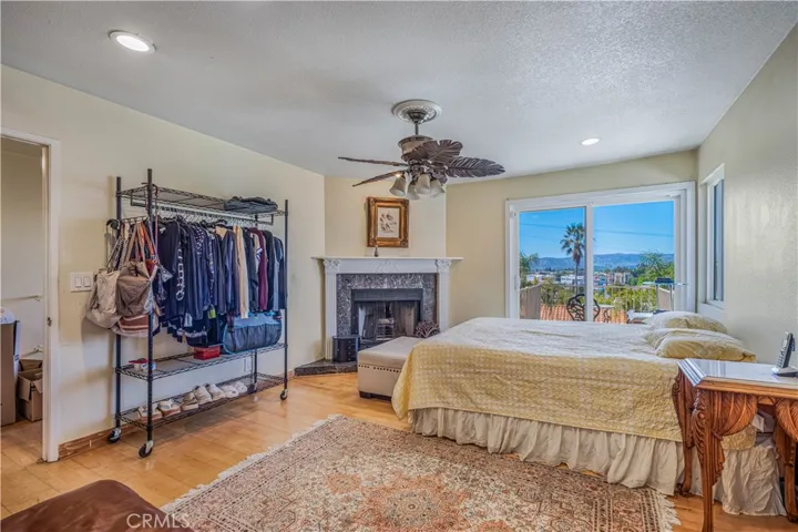 5340 Calatrana Drive, Woodland Hills, California 91364