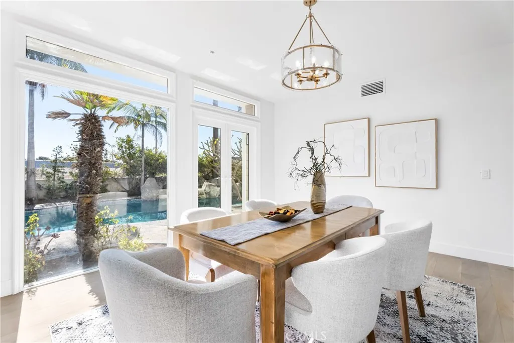 6692 Alamitos Circle, Huntington Beach, California 92648 home-pic-11