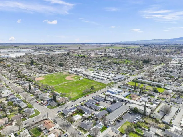1641 Holly Drive, Tracy, California 95376