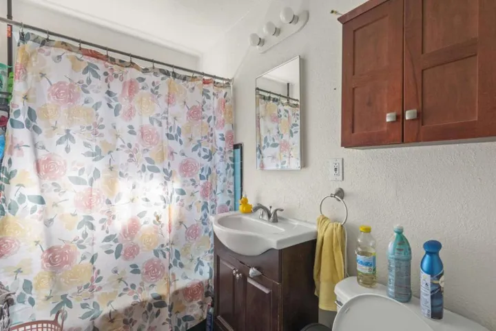 1641 Holly Drive, Tracy, California 95376
