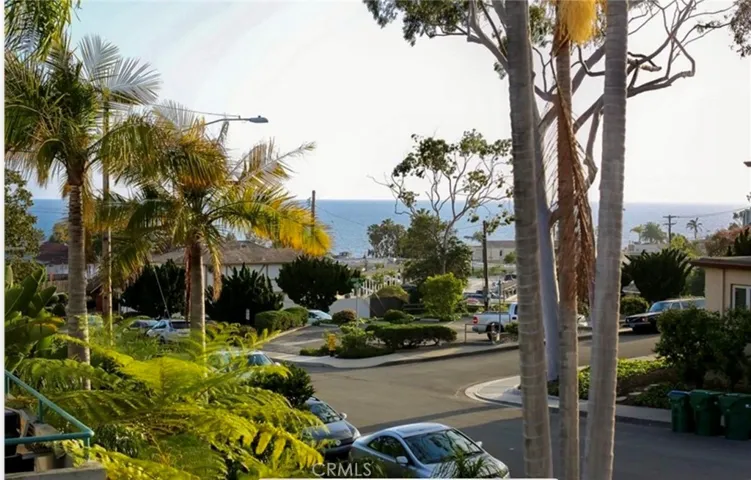 369 Hawthorne Road, Laguna Beach, California 92651