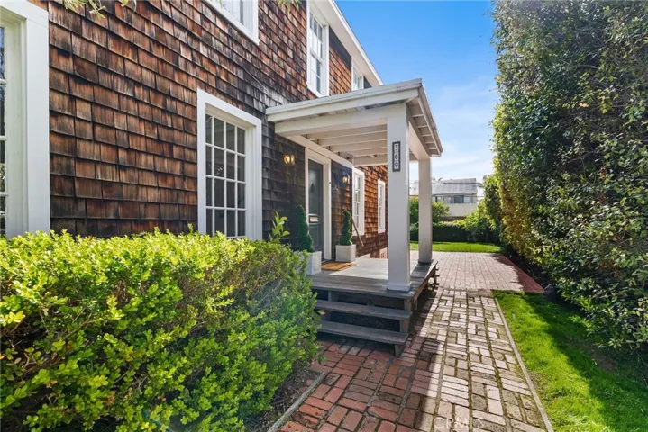 369 Hawthorne Road, Laguna Beach, California 92651